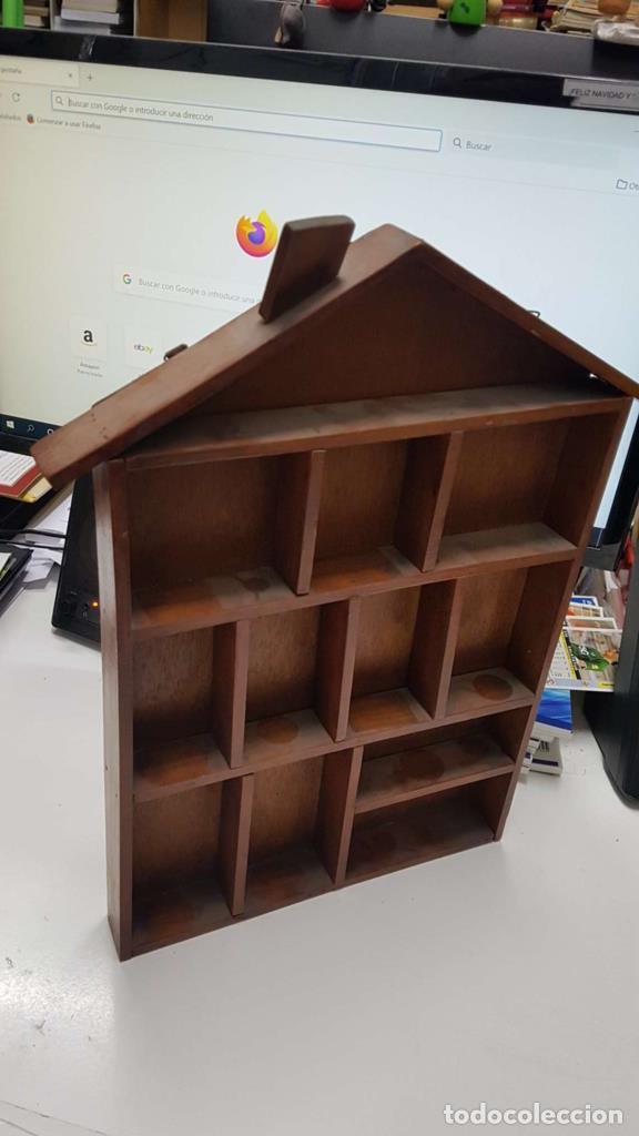 Coleccionismo de revistas y peri&oacute;dicos: Cuadro: con forma de casa de madera - NULL - Foto 2