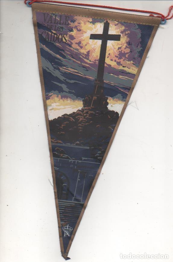 Collection Magazines and Newspapers: Banderin E00436: Banderin Valle de los Caidos - NULL