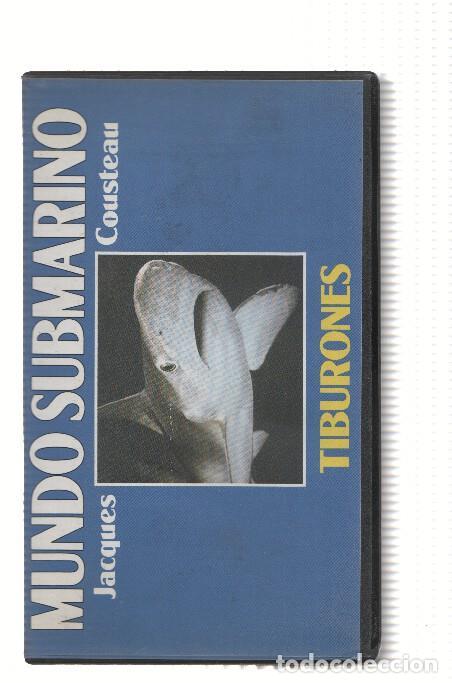 Coleccionismo de Revistas y Peri&oacute;dicos: Pelicula VHS: MUNDO SUBMARINO, Numero 01: TIBURONES (Jaques Cousteau) - Jaques Cousteau