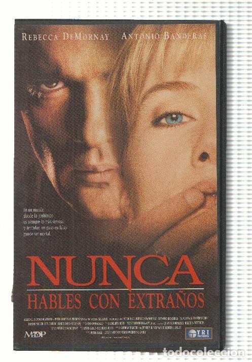 Sammeln von Zeitschriften und Zeitungen: VHS-Cine: NUNCA HABLES CON EXTRA&Ntilde;OS - Antonio Banderas - Peter Hall