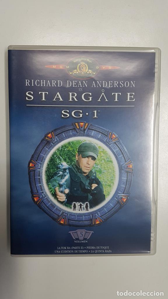 Collection Magazines and Newspapers: DVD serie: Stargate SG-1, volumen 5 - La Tok'ra (parte II), &icirc;edra de toque, Una cuestion de tiempo,
