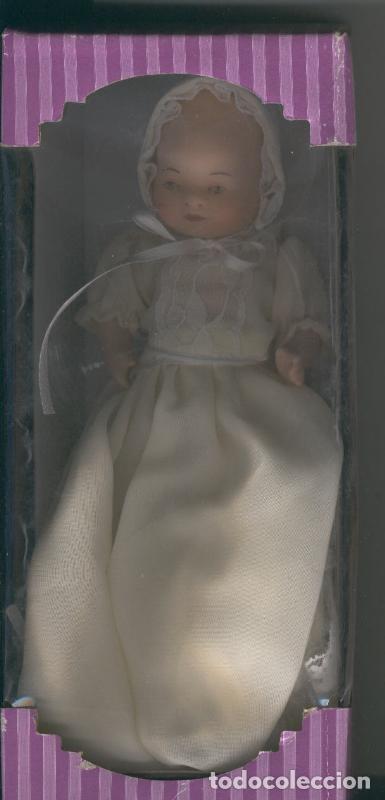 Collection Magazines and Newspapers: Mu&ntilde;eca coleccionable modelo 12 - Varios