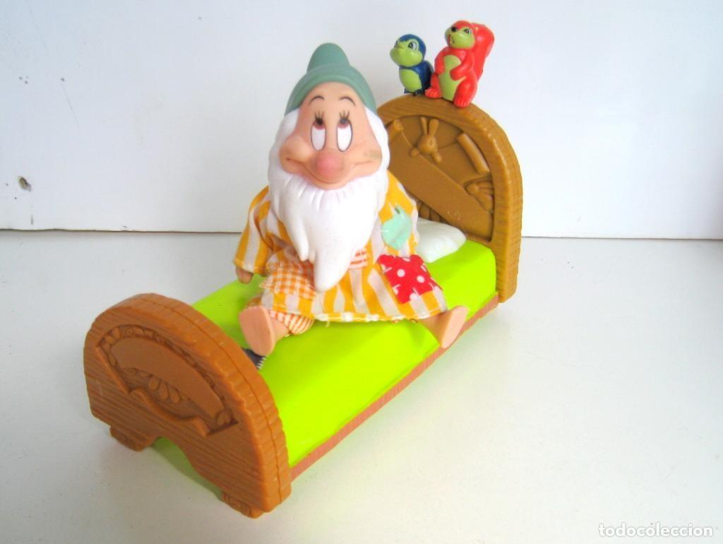 Collection Magazines and Newspapers: Mu&ntilde;eco PVC: ENANITO BONACHON / Happy drawf (SIMBA Juguetes) - Disney