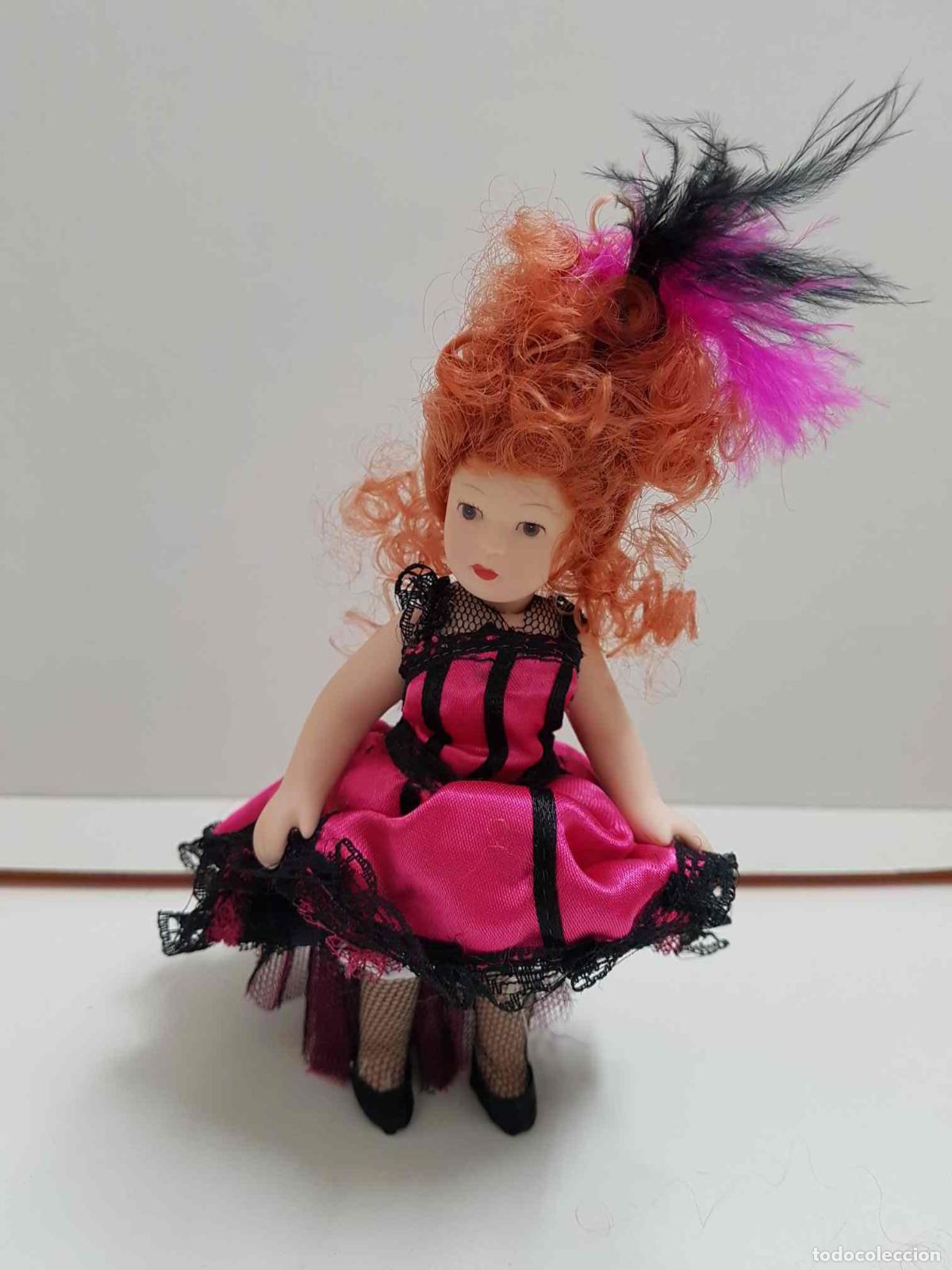 Collection Magazines and Newspapers: Mu&ntilde;eca de porcelana de los a&ntilde;os 80: vestida de cabaretera