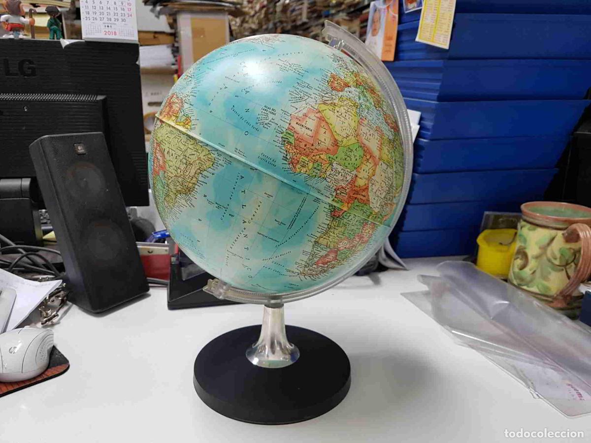 Collectionnisme de Revues et Journaux: Bola mundo, globo terraqueo con base de plastico negro