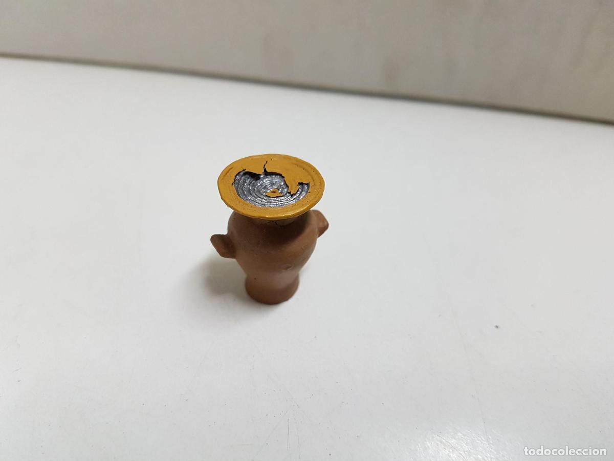 Collectionnisme de Revues et Journaux: Figuras egipcias, jarron (pintura saltada en la tapa)