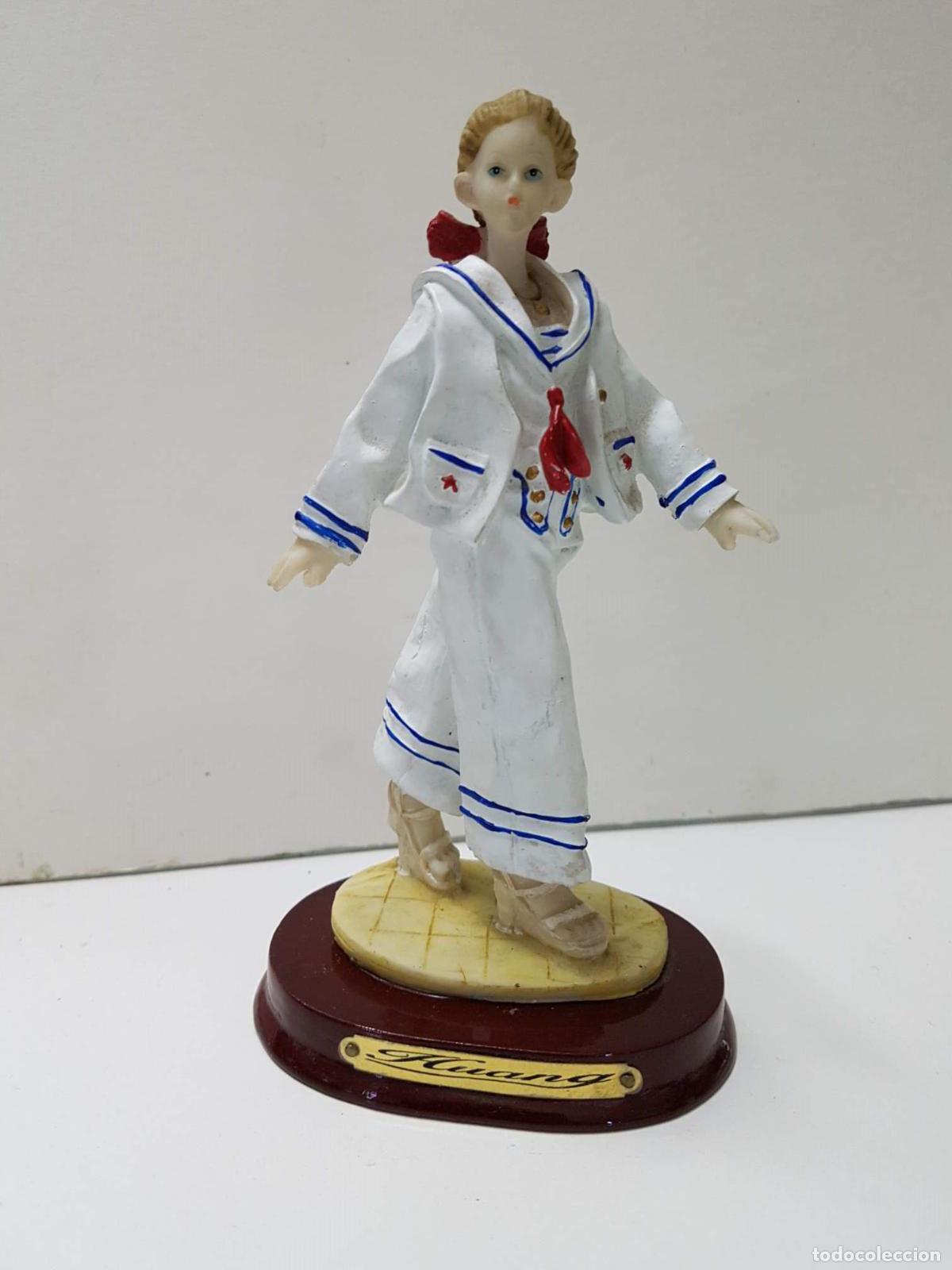 Colecionismo de Revistas e Jornais: Figura de mujer con lazo rojo vestida de marinero