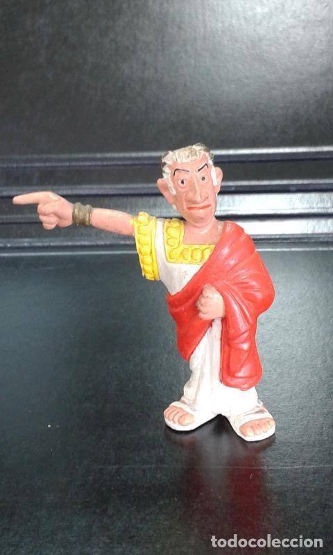 Coleccionismo de Revistas y Peri&oacute;dicos: Mu&ntilde;eco de goma: Julio Cesar de la serie Asterix y Obelix - Varios