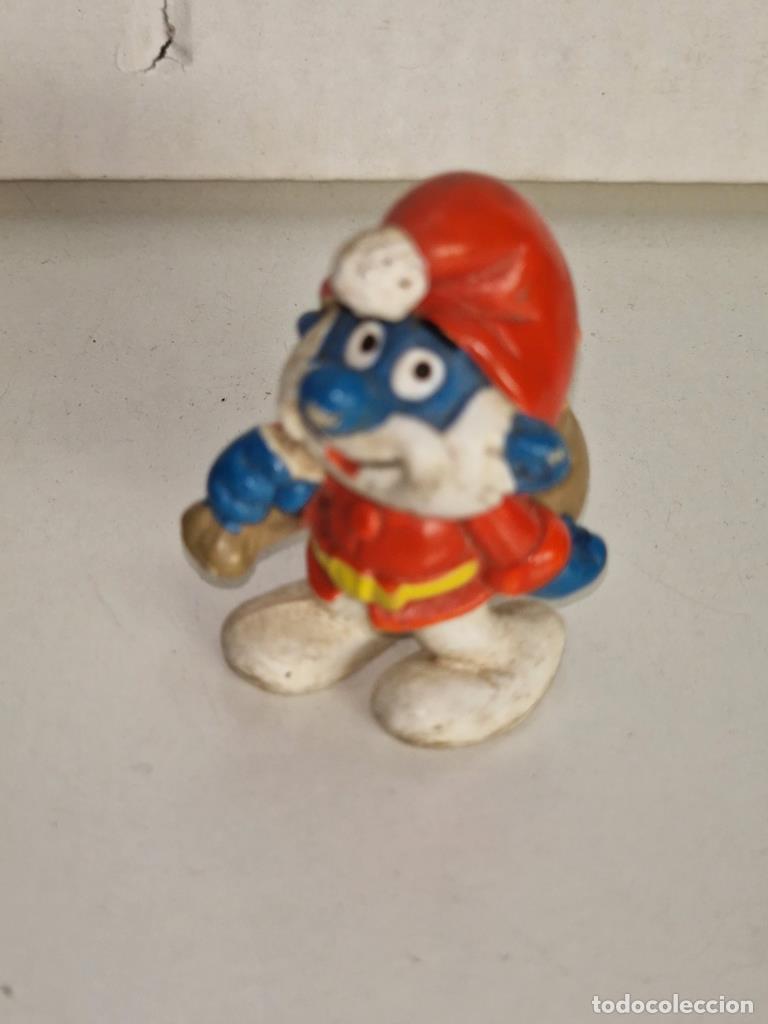 Coleccionismo de Revistas y Peri&oacute;dicos: Figura de PVC: Papa Pitufo vestido de Papa Noel - NULL