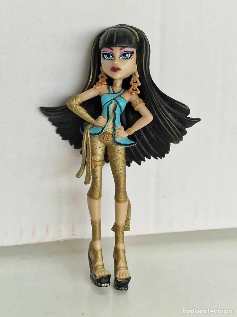 Colecionismo de Revistas e Jornais: Figura PVC: Cleo de Nile mu&ntilde;eca de las Monster High (Le falta la base de los pies) - NULL