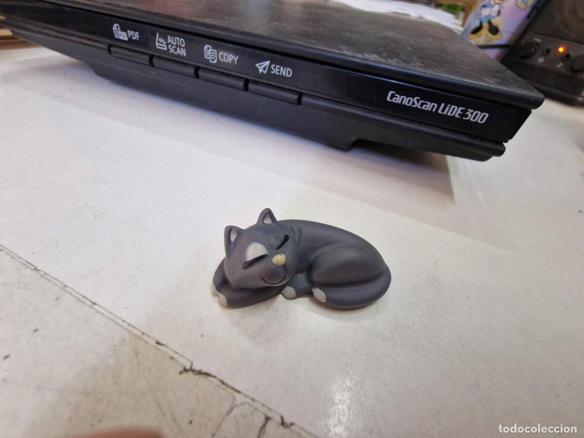 Collezionismo di Riviste e Giornali: Figura PVC: Gata proviniente de la coleccion Los animales de la granda - NULL