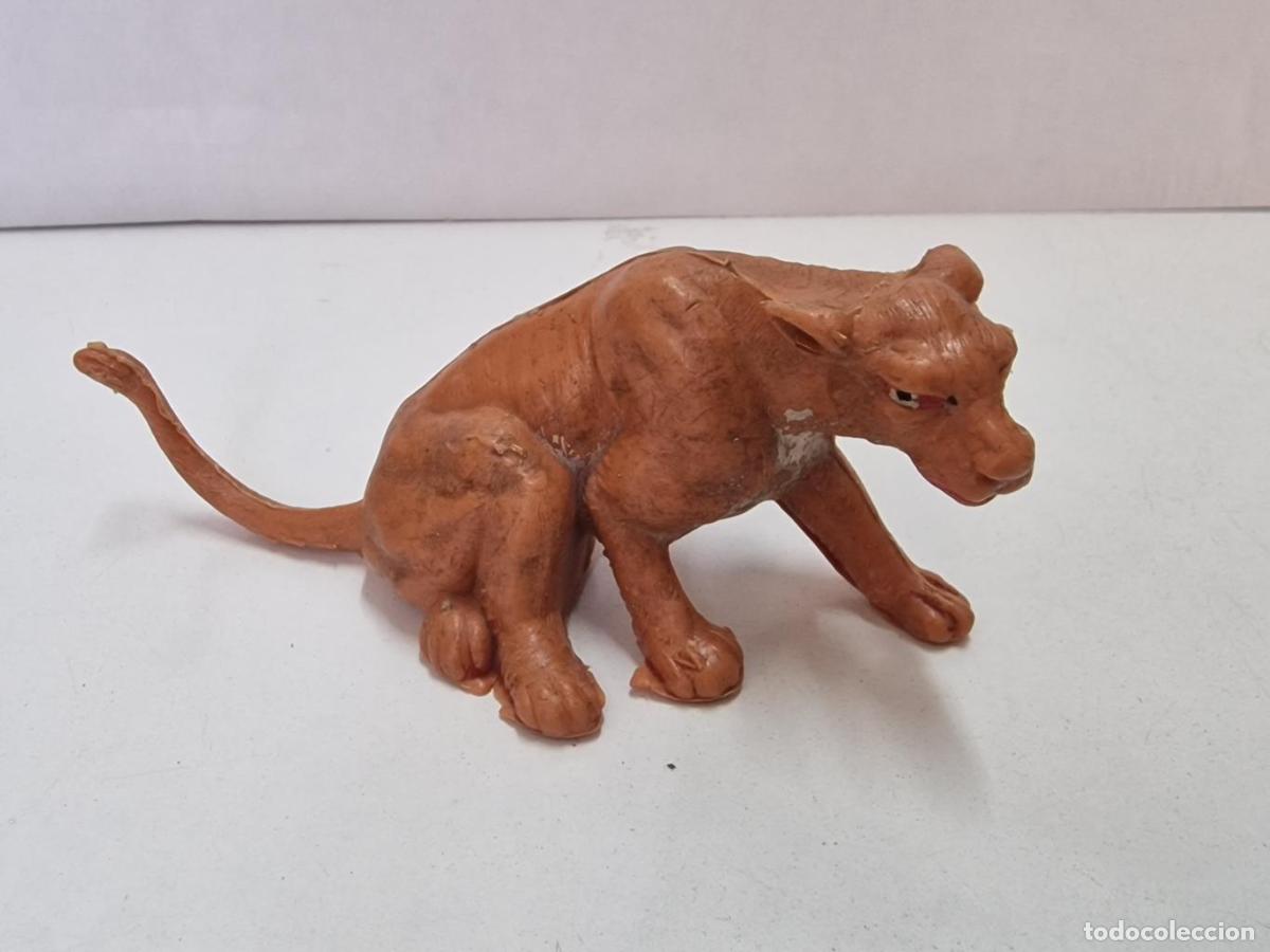 Colecionismo de Revistas e Jornais: Figura Pvc: Leona - NULL