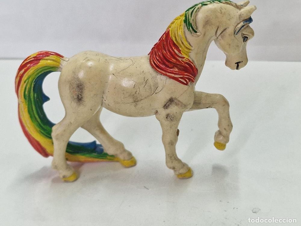 Colecionismo de Revistas e Jornais: Figura Pvc: Caballo con crin de varios colores - NULL