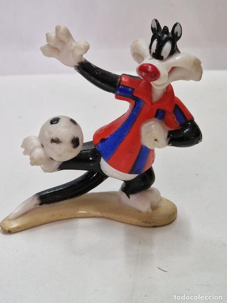 Colecionismo de Revistas e Jornais: Figura Pvc: Gato Silvestre de los Looney Tunes, jugador del Bar&ccedil;a - NULL
