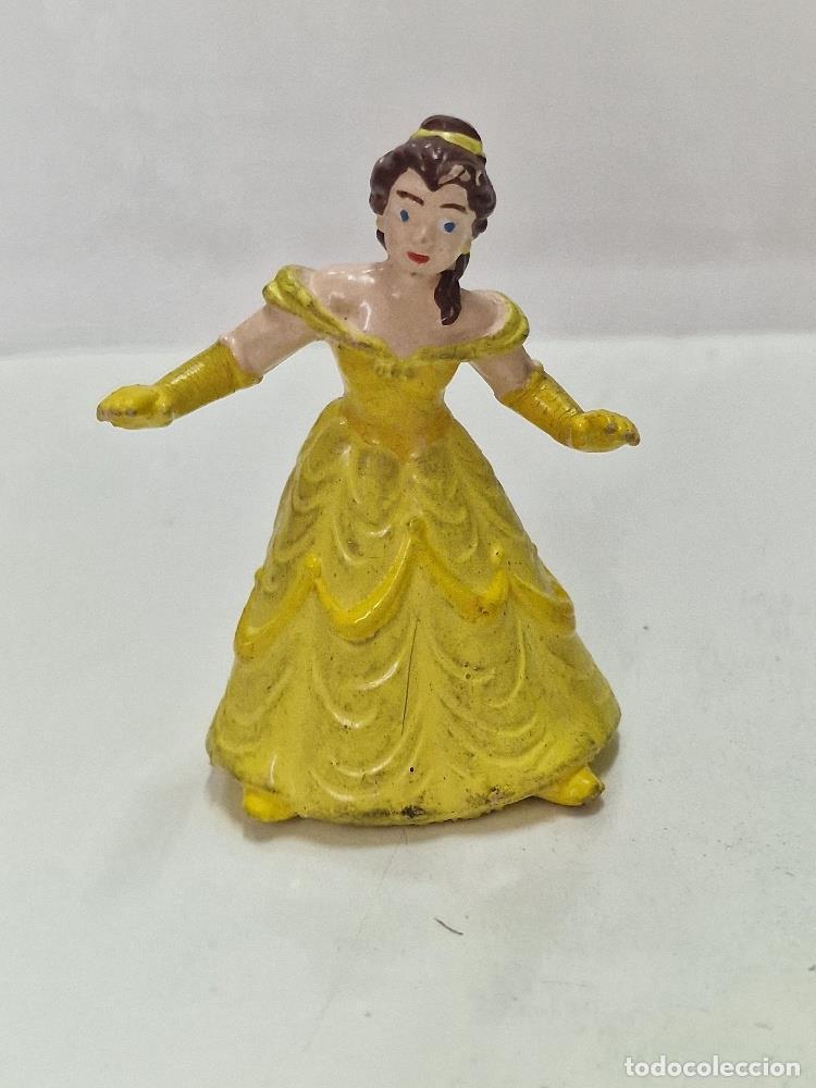 Coleccionismo de Revistas y Peri&oacute;dicos: Figura pvc: Bella personaje del cl&aacute;sico de Disney La Bella y la Bestia - NULL