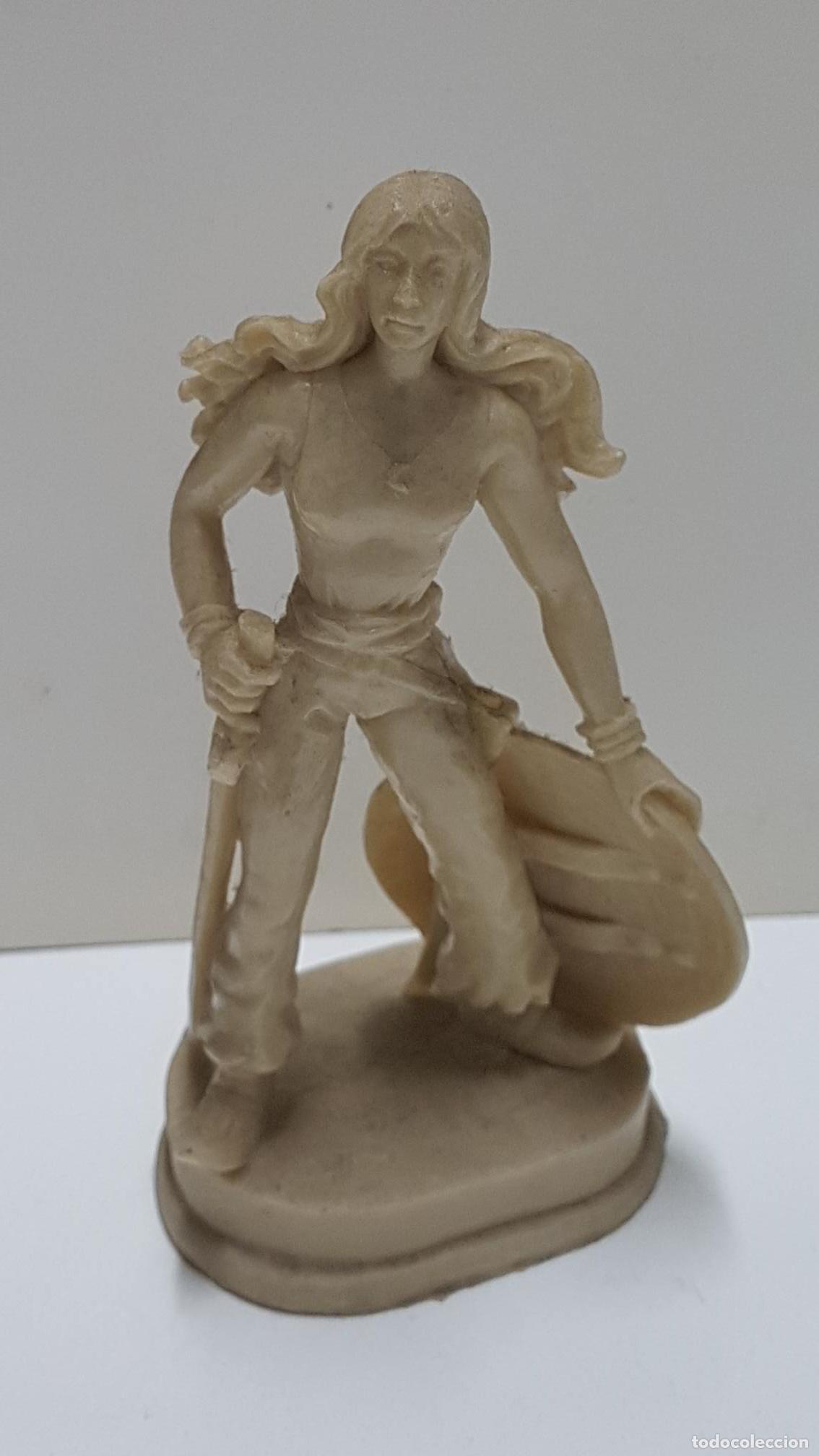 Collection Magazines and Newspapers: Figura Resina Zoraida serie El Guerrero del Antifaz (figura a pintar por el comprador) - Manuel Gago