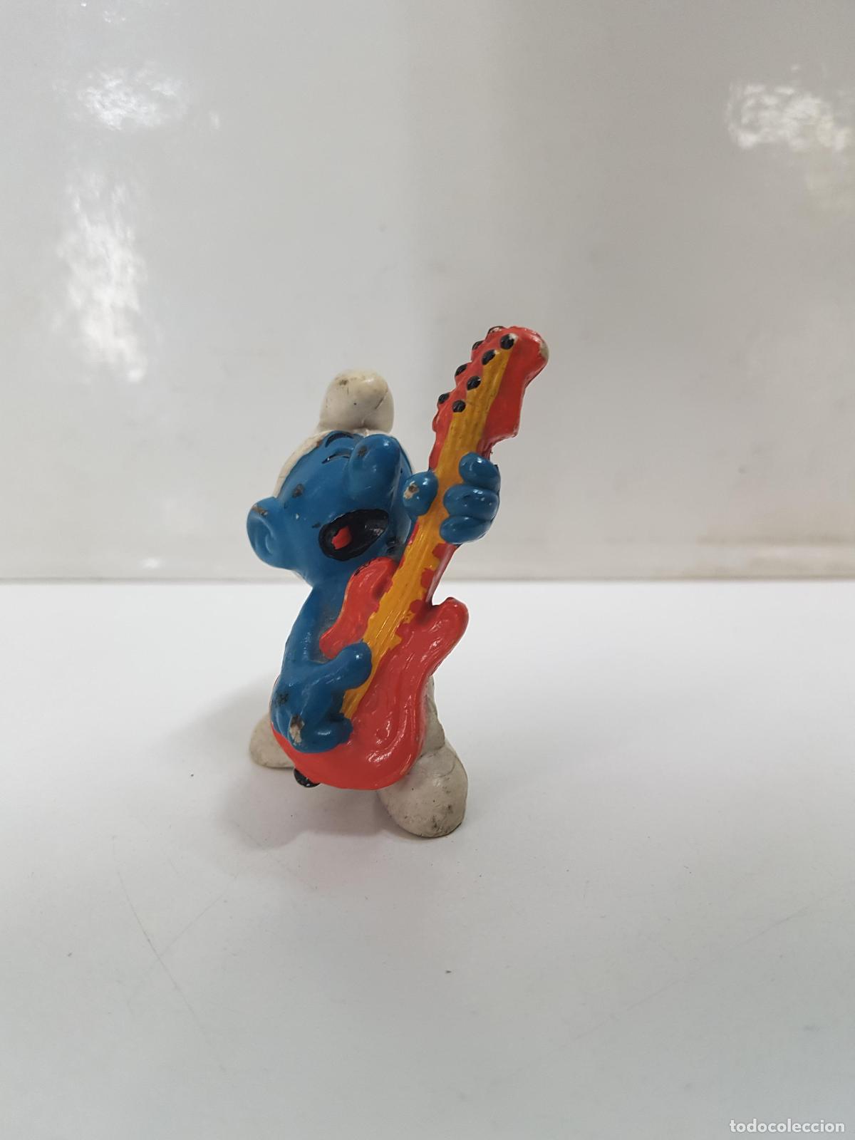 Coleccionismo de Revistas y Peri&oacute;dicos: Figura serie Los Pitufos: Pitufo guitarra