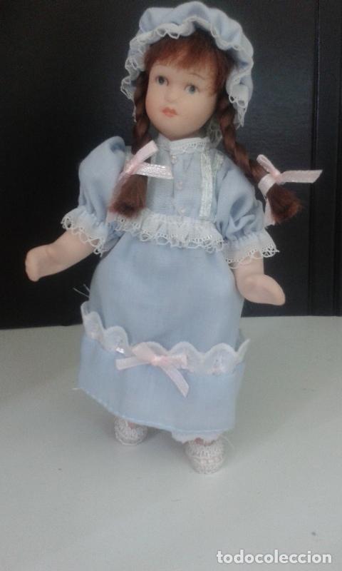 Colecionismo de Revistas e Jornais: Figura Porcelana control numero 13 (altura aproximada 15 cm) - varios