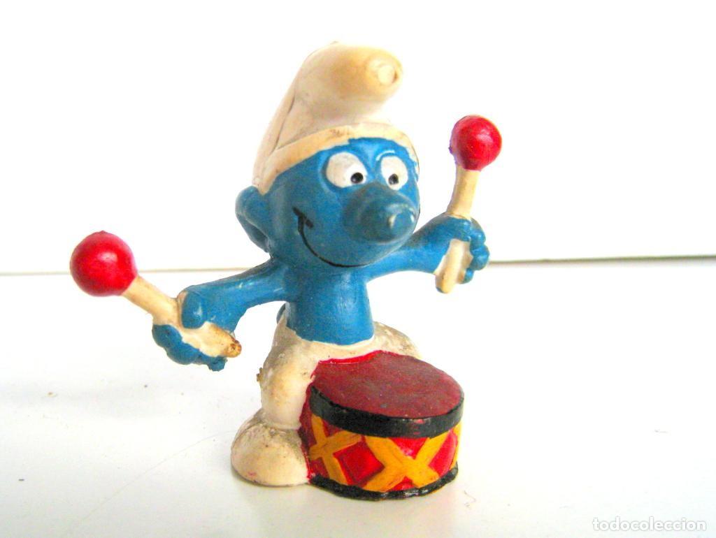 Coleccionismo de Revistas y Peri&oacute;dicos: Mu&ntilde;eco de goma: PITUFO con tambor /SMURF with drum (PEYO) - Peyo