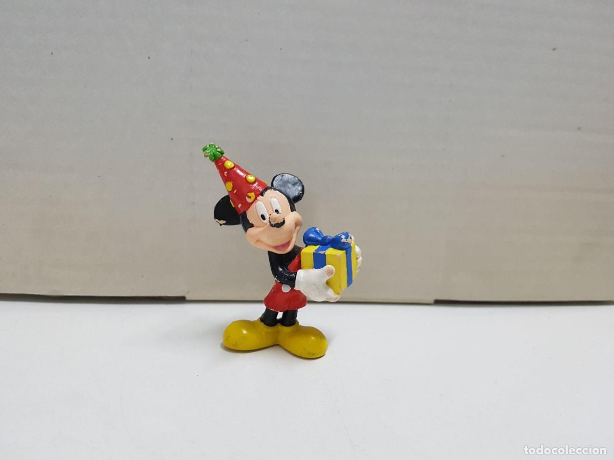 Collection Magazines and Newspapers: Figura: Raton Mickey con caja de regalo