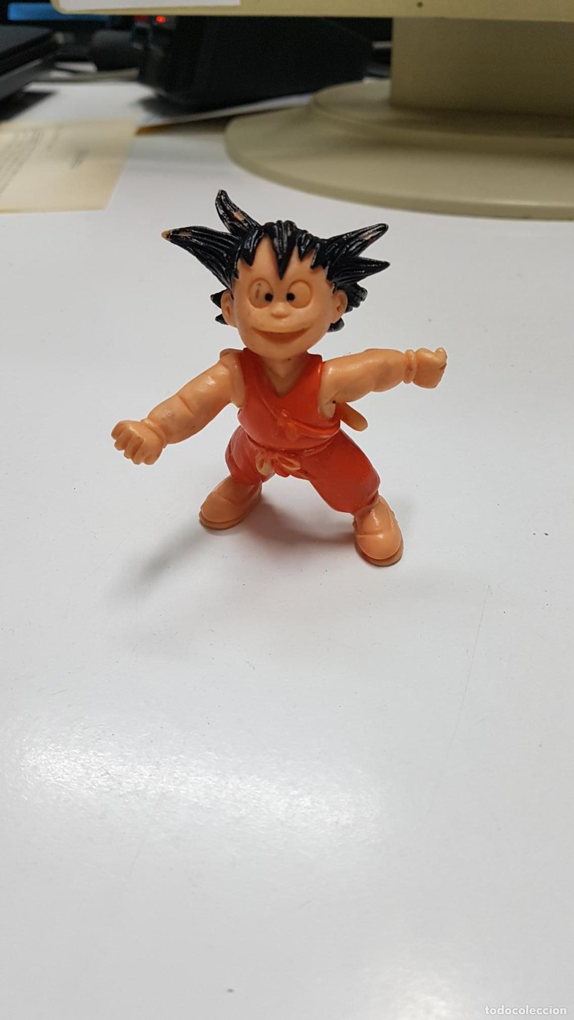Coleccionismo de Revistas y Peri&oacute;dicos: Figura PVC: Son Goku de peque&ntilde;o con su baston magico