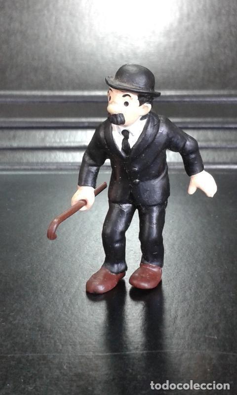 Collection Magazines and Newspapers: Mu&ntilde;eco de goma:: Hernandez serie Tintin - Varios