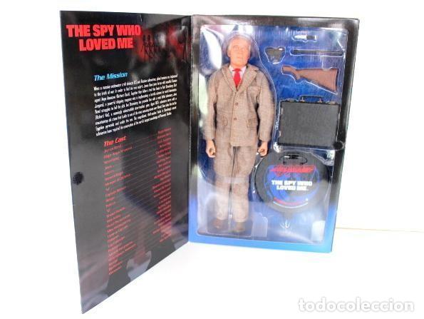 Coleccionismo de Revistas y Peri&oacute;dicos: Figura/Figure: DESMOND LLEWELYN, Q de 007 James Bond - Figura de 12 inches - Ian Fleming