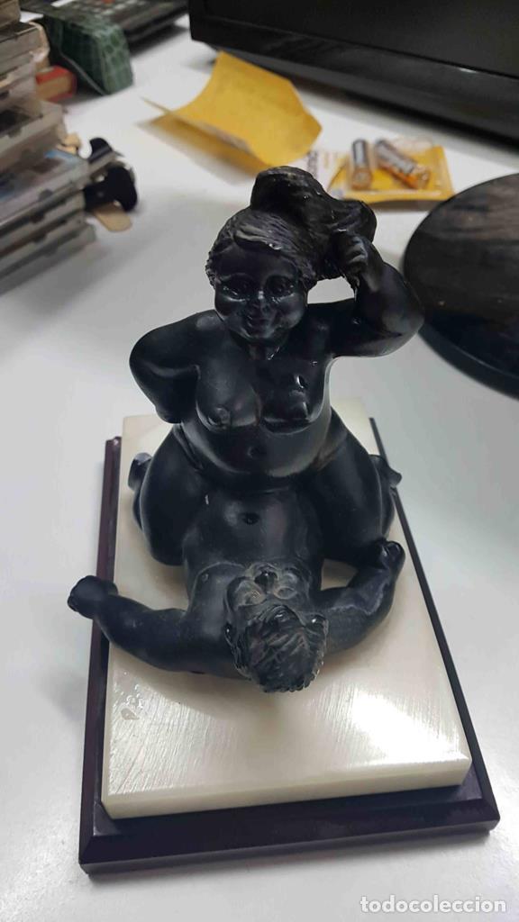 Collectionnisme de Revues et Journaux: Figura de metal: Pareja realizando el acto sexual - NULL