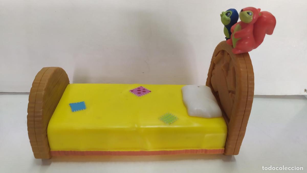 Coleccionismo de revistas y peri&oacute;dicos: Figura: Cama blancanieves amarilla - NULL