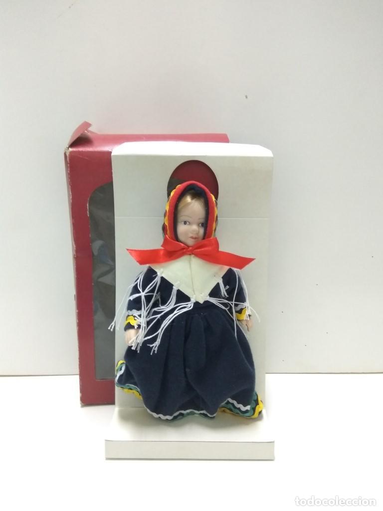 Coleccionismo de Revistas y Peri&oacute;dicos: Mu&ntilde;eca de Porcelana/Porcelain Doll: MU&Ntilde;ECAS DEL MUNDO, NUMERO 12: NORUEGA - RBA