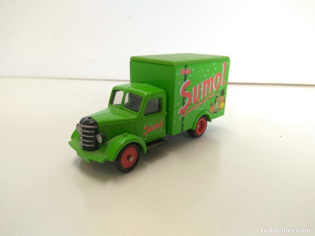 Colecionismo de Revistas e Jornais: Coche Escala/Diecast: BEDFORD 30CWT VAN - SUMOL, Zumo de Frutas 1:43 (CORGI 2002) - Corgi