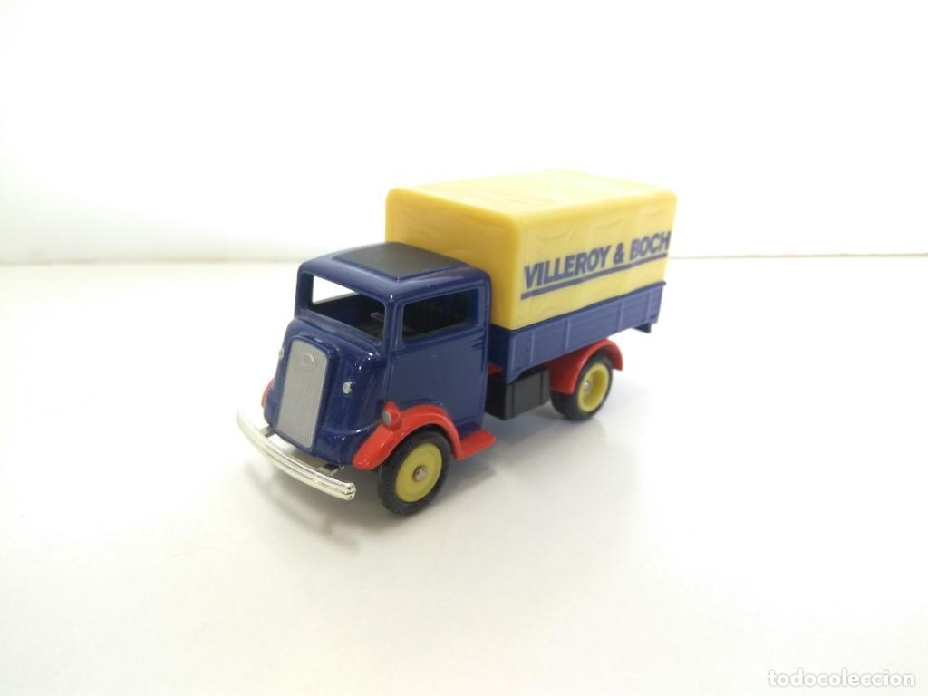 Colecionismo de Revistas e Jornais: Coche Escala/Diecast: FORDSON 7V TRUCK - VILLEROY & BOSCH Ceramicas 1:43 (CORGI 2002) - Corgi