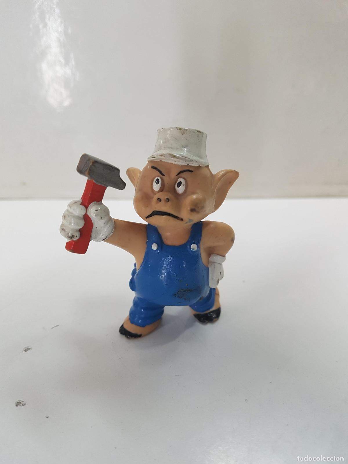 Sammeln von Zeitschriften und Zeitungen: Figura el cuento El Lobo y los Tres Cerditos: Cerdito con martillo