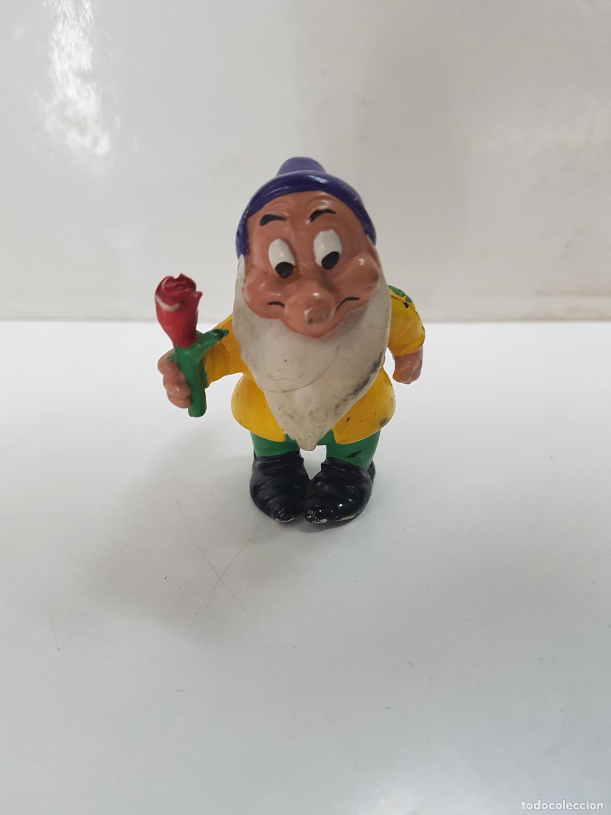Sammeln von Zeitschriften und Zeitungen: Figura cuento Blancanieves y los Siete Enanitos: Timido con rosa en mano