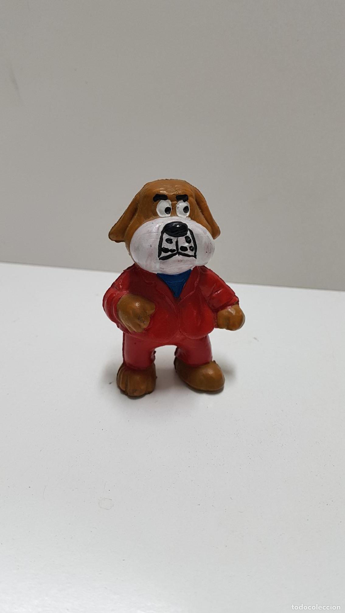 Colecionismo de Revistas e Jornais: Figura PVC: Bully, agente de policia britanica, de la serie de dibujos La vuelta al mundo de Willy F