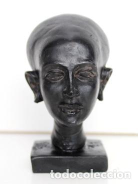 Collection Magazines and Newspapers: Figura Egipcia: Cabeza NEFERTITI (7cm altura) - VARIOS