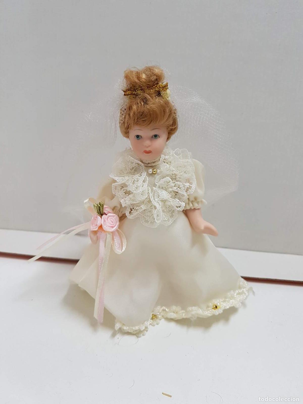 Collection Magazines and Newspapers: Mu&ntilde;eca de porcelana de los a&ntilde;os 80: con vestido de novia