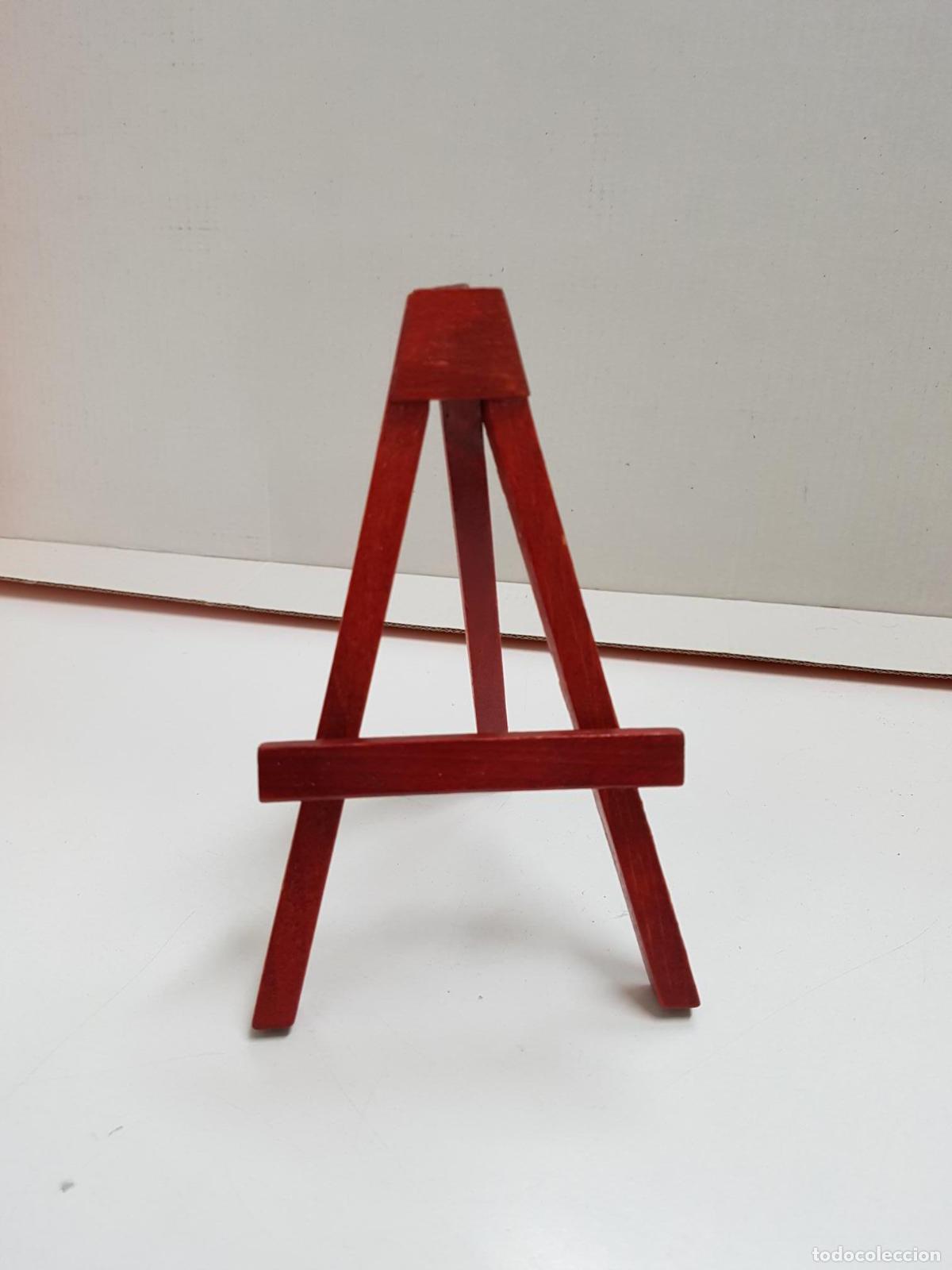 Coleccionismo de revistas y peri&oacute;dicos: Figura: Tripode de madera a&ntilde;os 80