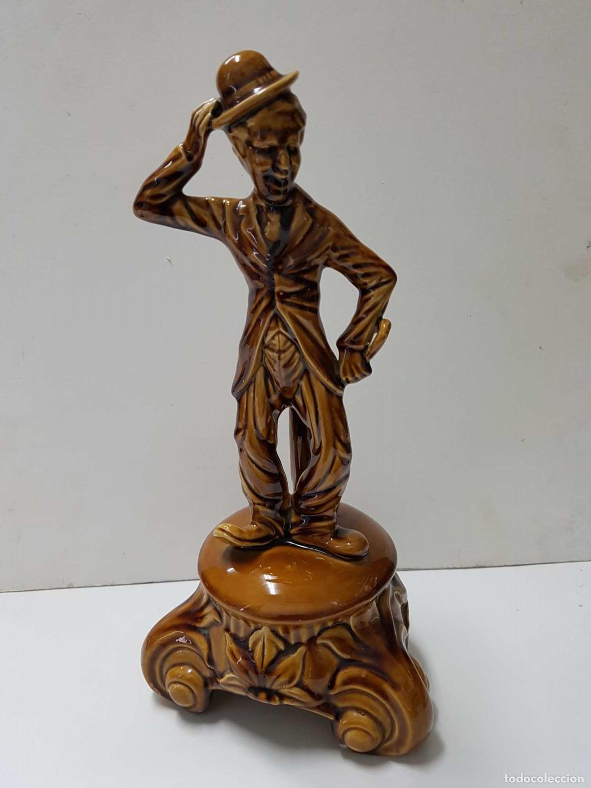 Collezionismo di Riviste e Giornali: Figura Charlot sujetandose el bombin