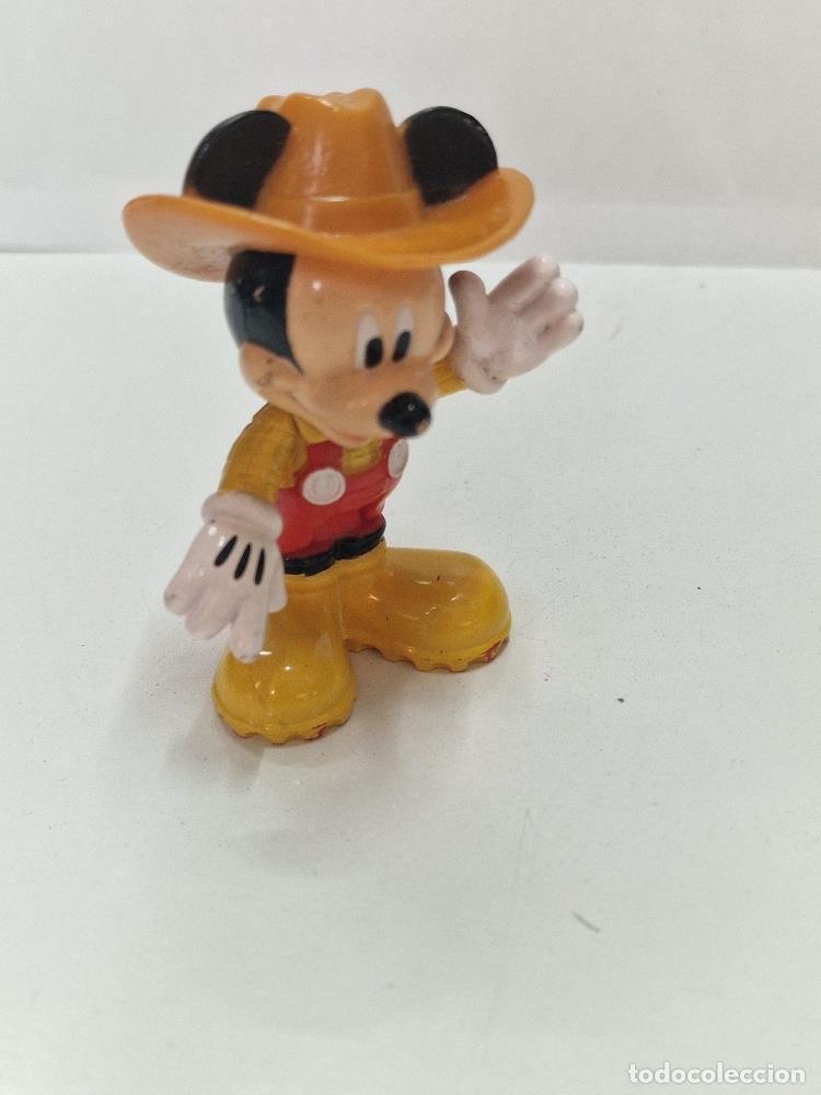 Colecionismo de Revistas e Jornais: Figura Pvc: Mickey Mouse vestido de granjero (las articulaciones de las piernas son movibles) - NULL