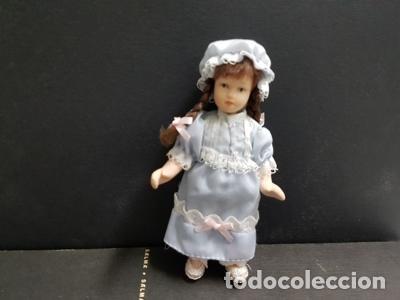 Colecionismo de Revistas e Jornais: Figura: Mu&ntilde;eca vestida con traje de dormir