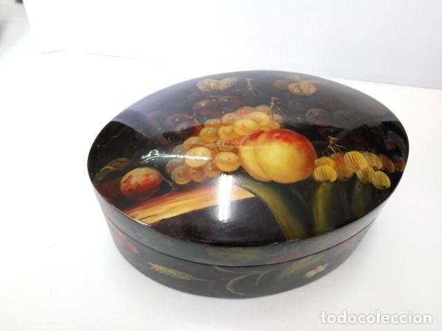 Coleccionismo de Revistas y Peri&oacute;dicos: Precioso Joyero lacado con bodegon como motivo alegoric0