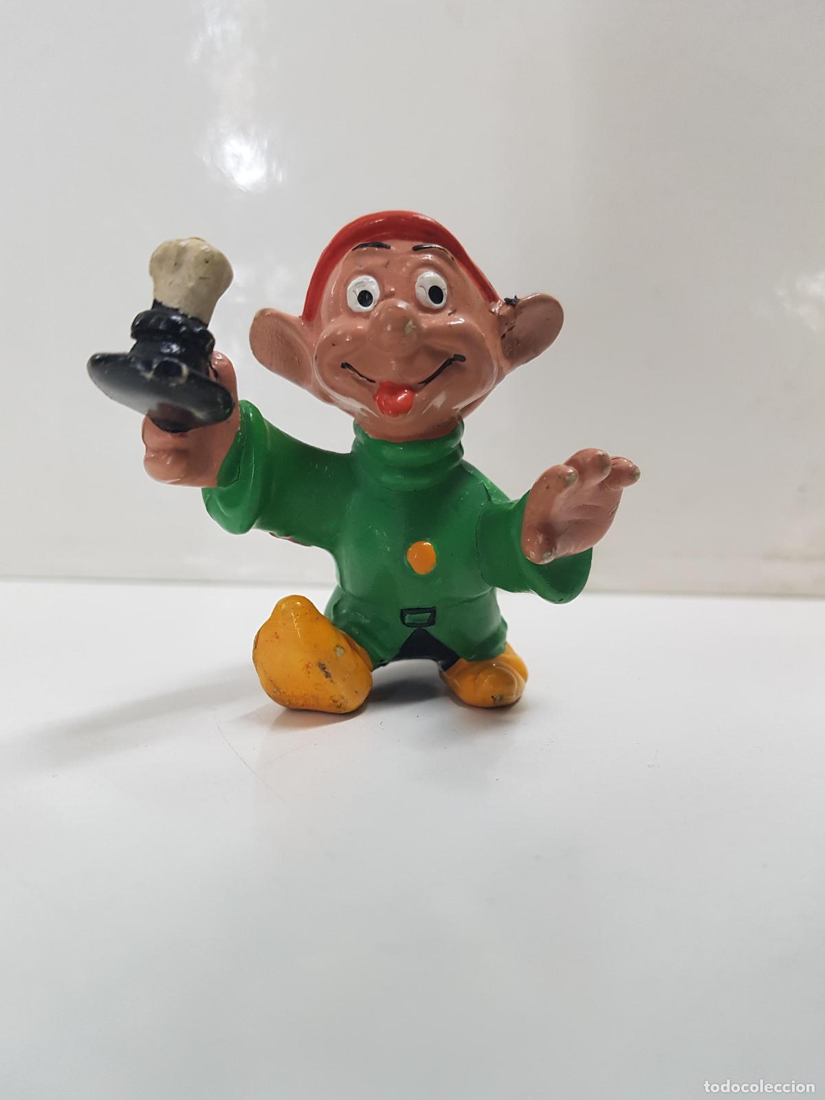 Coleccionismo de Revistas y Peri&oacute;dicos: Figura cuento Blancanieves y los Siete Enanitos: Mudito llevando una vela