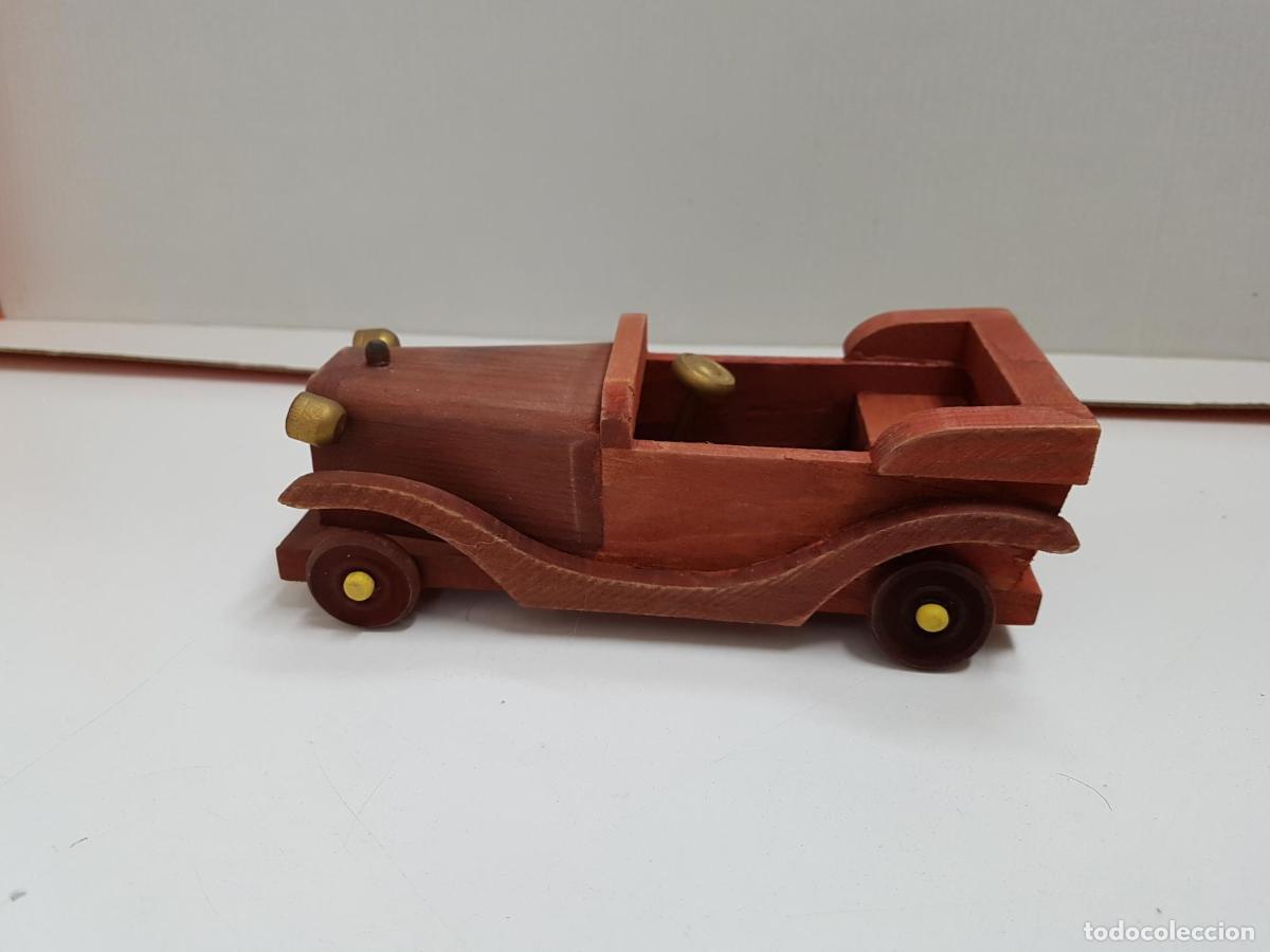 Collectionnisme de Revues et Journaux: Figura: Coche antiguo de madera