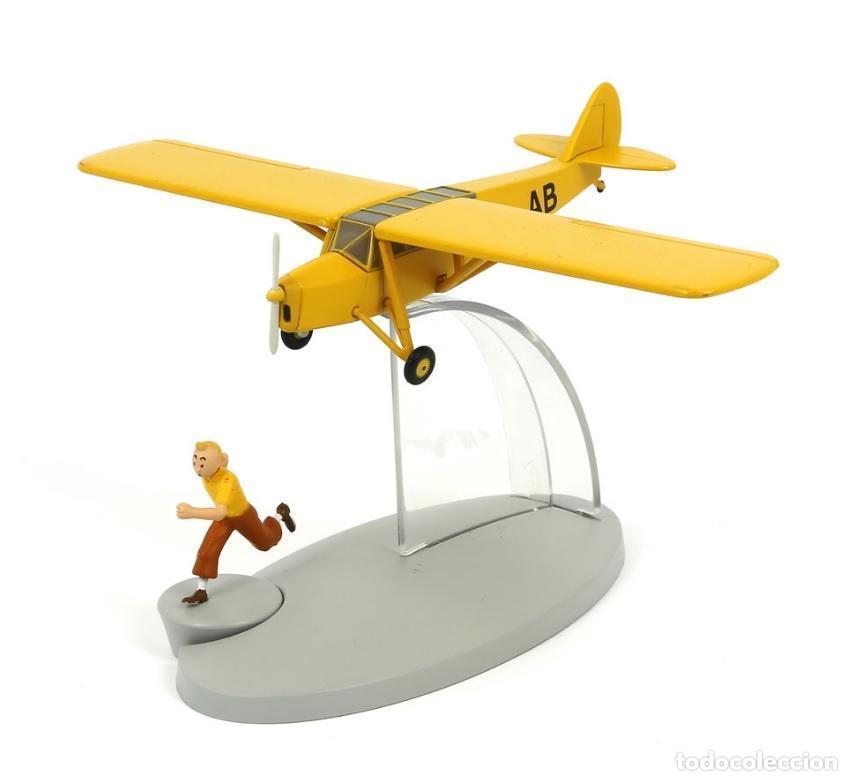 Coleccionismo de revistas y peri&oacute;dicos: Avion Tintin HAVILLAND MOTH naranja con figura Tintin de 'Los cigarros del faraon' (ref. #29527) - V
