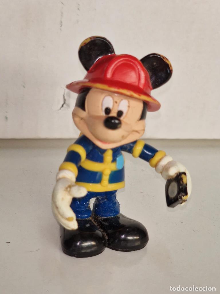 Coleccionismo de Revistas y Peri&oacute;dicos: Figura de PVC: Mickey Mouse vestido de bombero. Disney - NULL