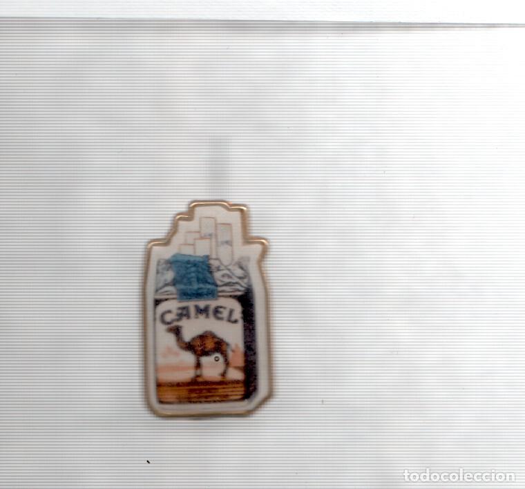 Collectionnisme de Revues et Journaux: Pins: Camel - Varios