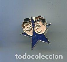 Coleccionismo de Revistas y Peri&oacute;dicos: Pins metal: El Gordo y el Flaco - Varios