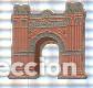 Coleccionismo de Revistas y Peri&oacute;dicos: Pin: Monumentos de Barcelona, Arc de Triom, Arco de Triunfo. La Caixa