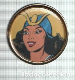Collectionnisme de Revues et Journaux: Pins: serie El Jabato, serie las mujeres: Dilma - Varios